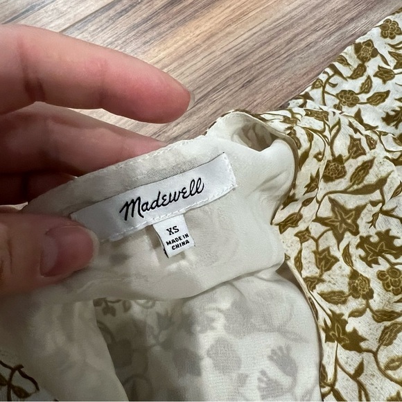Madewell Crinkle Georgette Flutter-Sleeve Peplum Top in Batik Vine - Picture 8 of 10